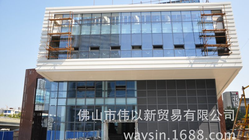 玻璃幕墙包工包料报价清单，揭秘成本构成与选型要点